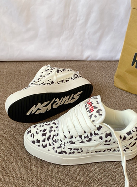 复古白色豹纹情侣板鞋男ins潮2026春季新款百搭运动休闲小白鞋子