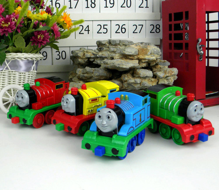 合金小火车玩具铁壳金属车模儿童玩具环保安全灯光音乐款回力小车