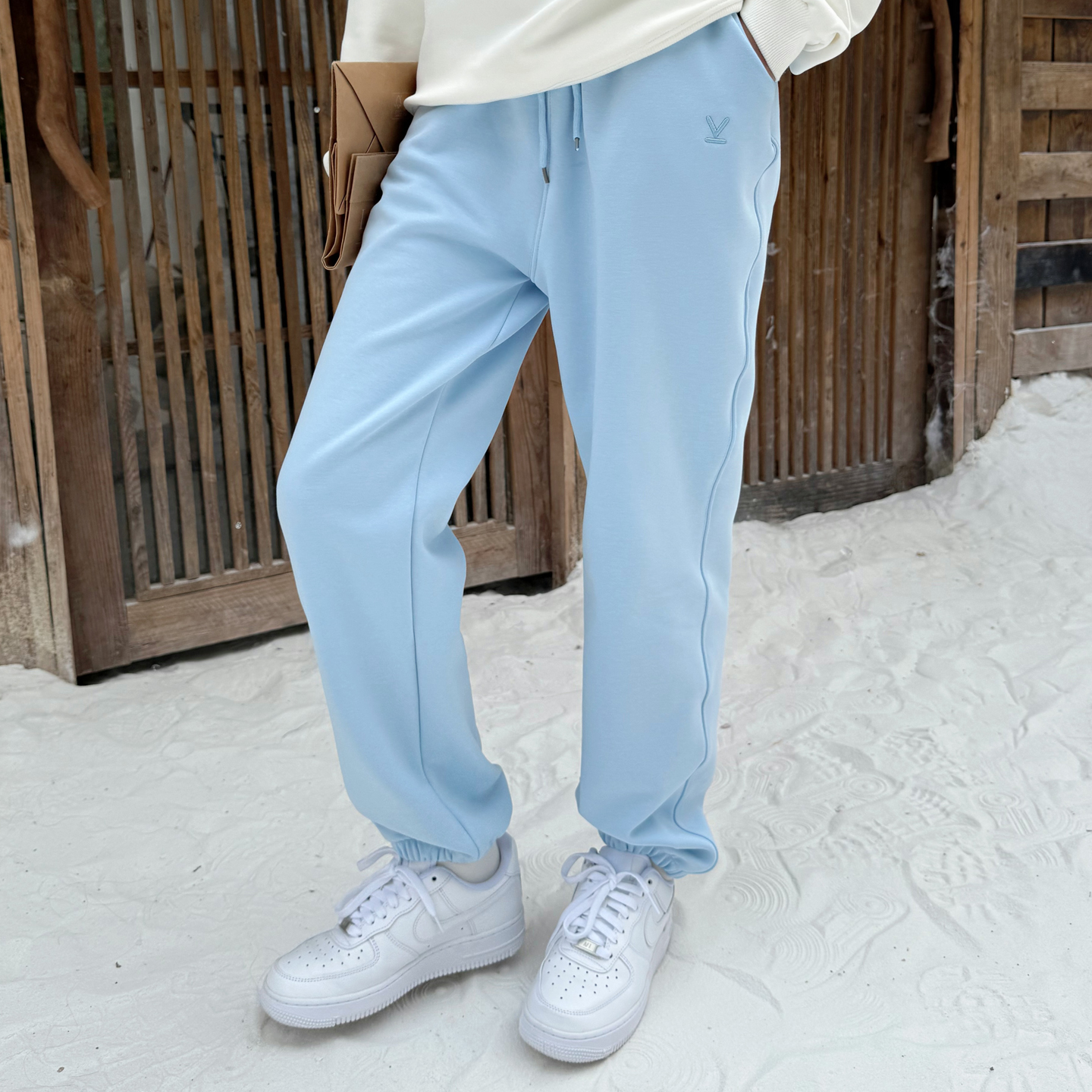 女大童加绒运动卫裤束脚青少年儿童宽松学生休闲长裤浅蓝色2025冬