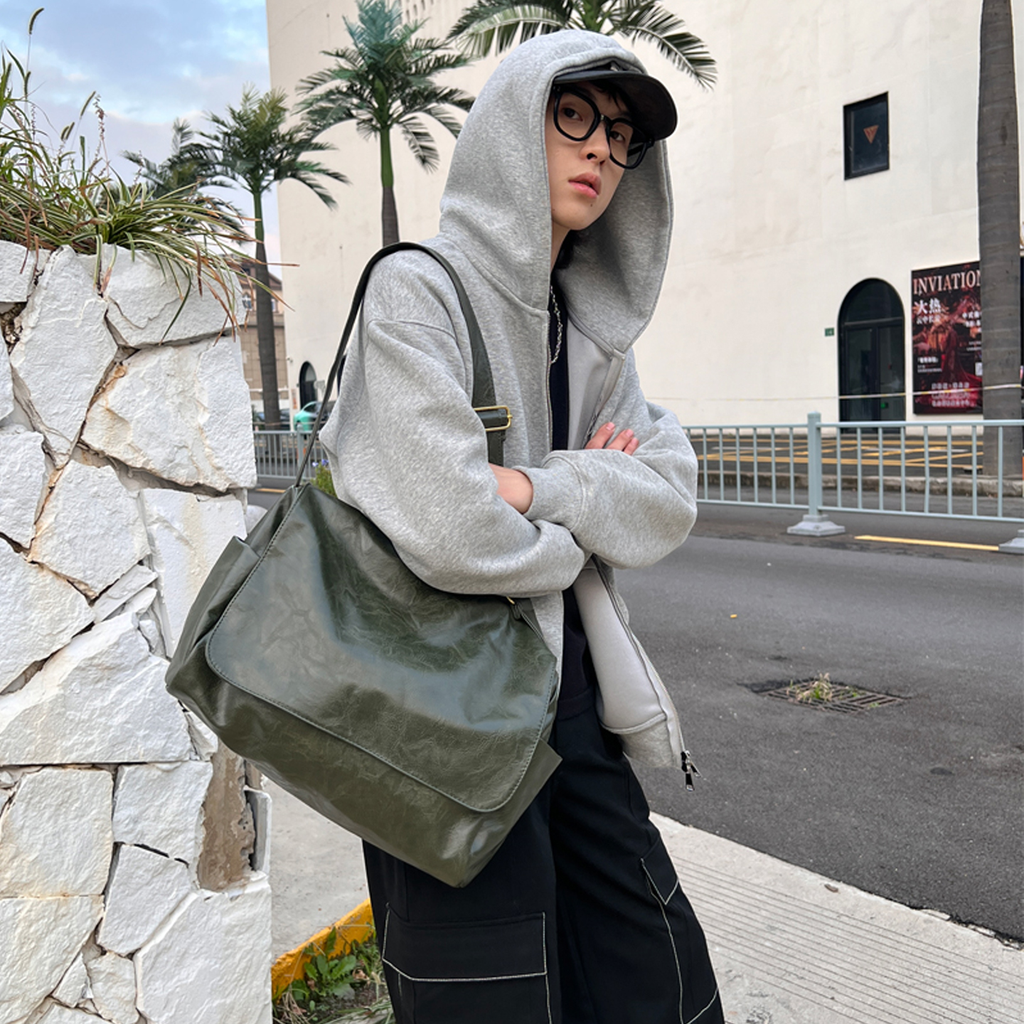 NIN原创设计款ins单肩斜挎托特包男女翻盖通勤百搭通勤手提公文包