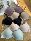 久违 蕾丝美背光面无痕隐形软钢圈内衣文胸 新品 V密原 23夏季