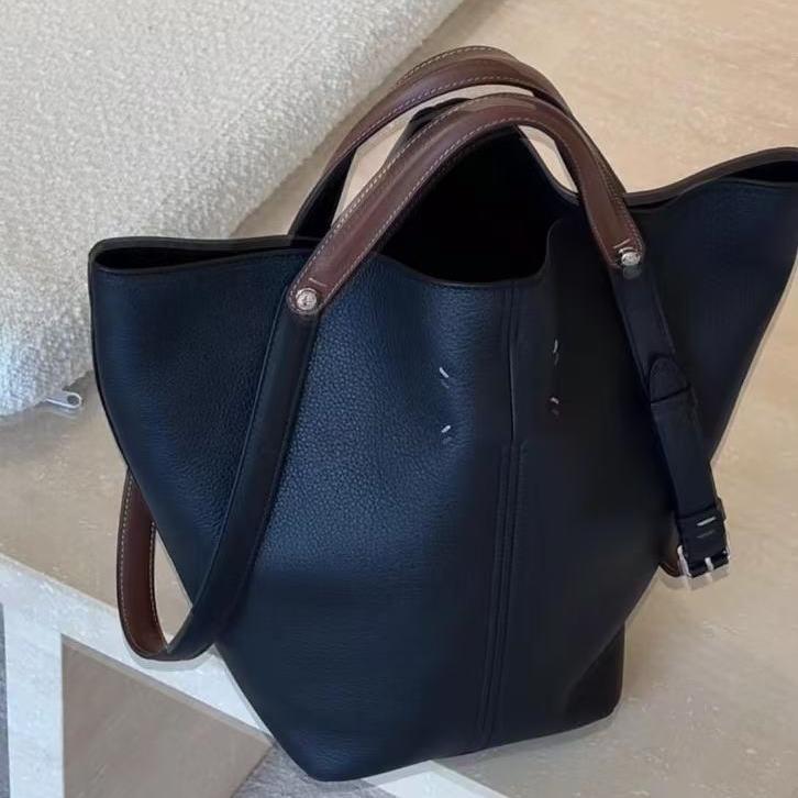 水桶撞色通勤凹造型设计手提包