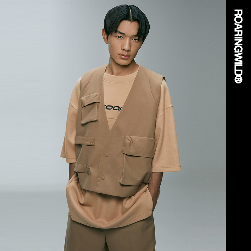 线下限定卡其色磁扣战术马甲