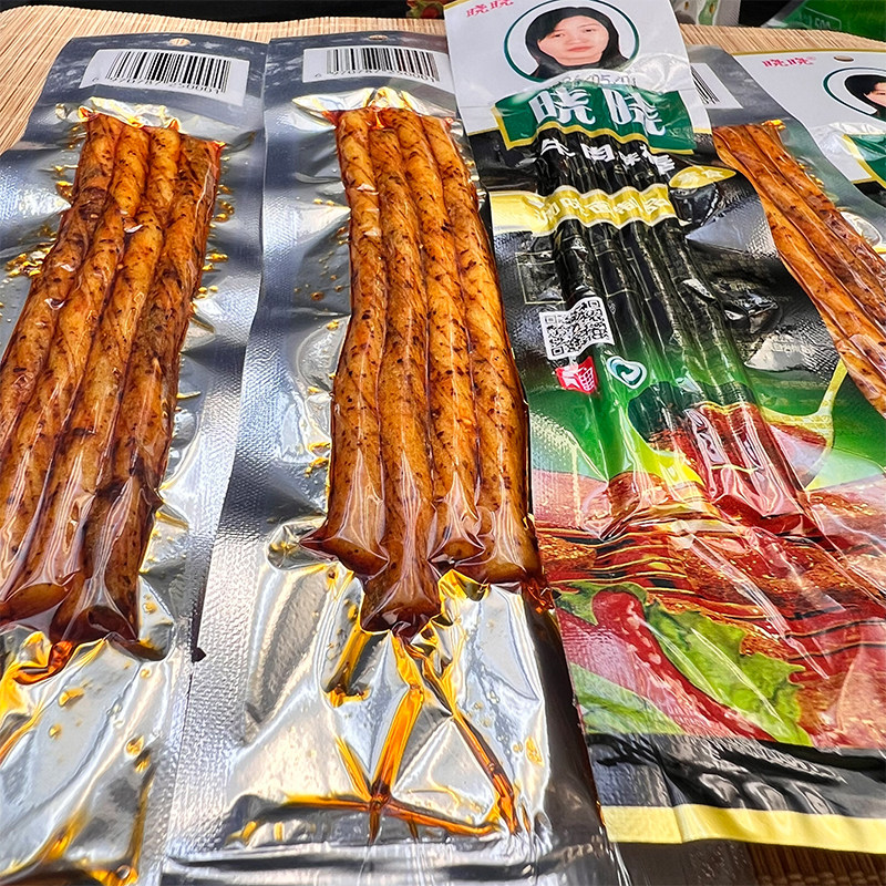 正品贵州老款双龙晓晓牛肉味棒素面筋辣条牛板筋90怀旧零食小袋装