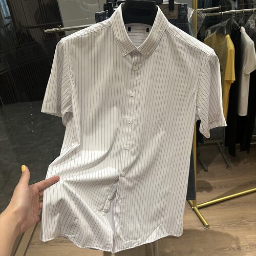 H家时尚休闲条纹抗皱短袖衬衣