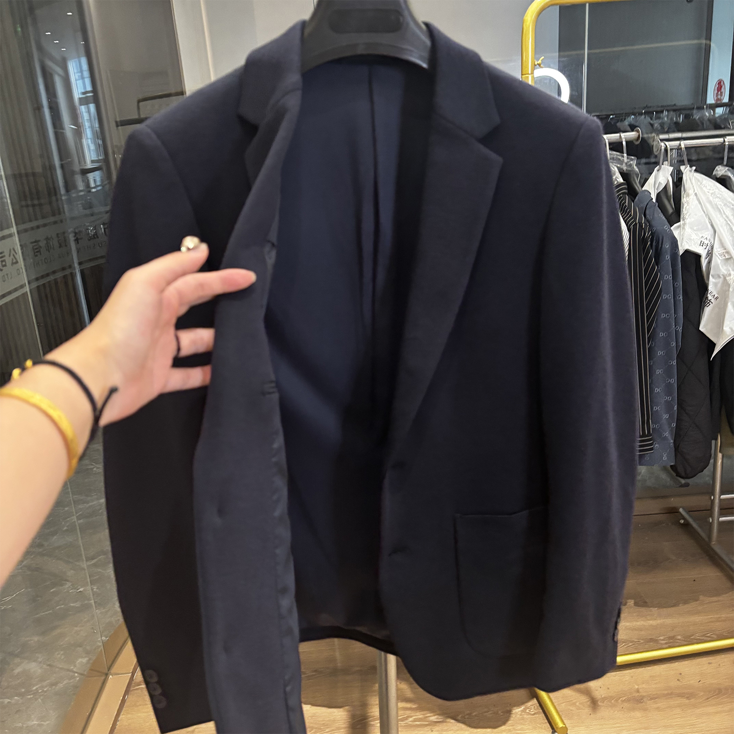 H家绒感弹力柔软舒适西服外套