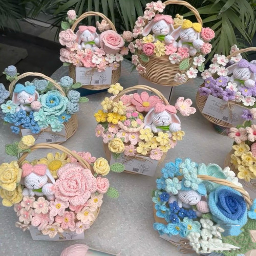 毛线花篮手工编织垂耳兔玫瑰材料