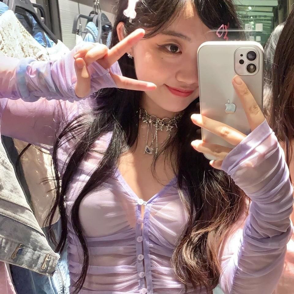 特大码甜辣妹夏季女装半透明显瘦纯欲长袖防晒服衬衫V领褶皱上衣