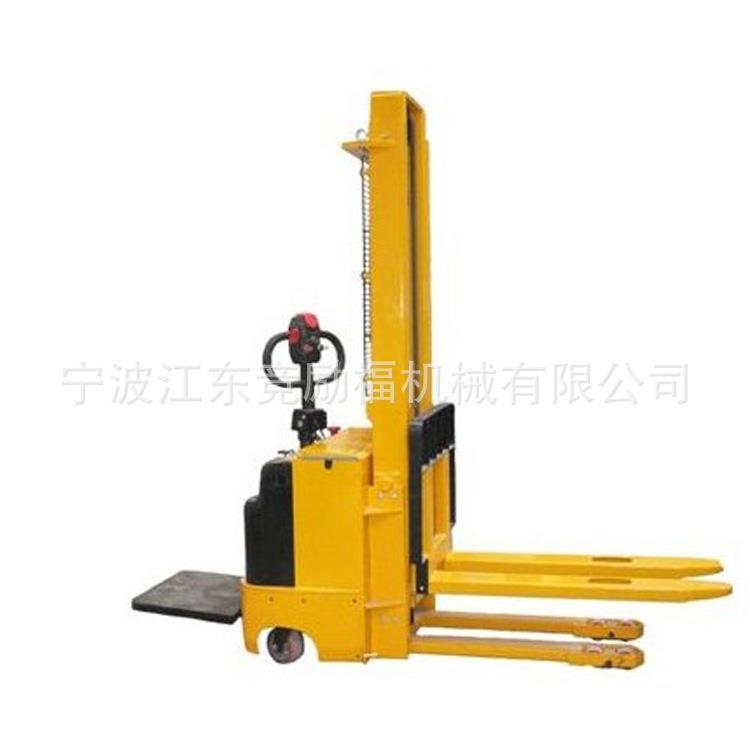 供应经济型全电动堆高车