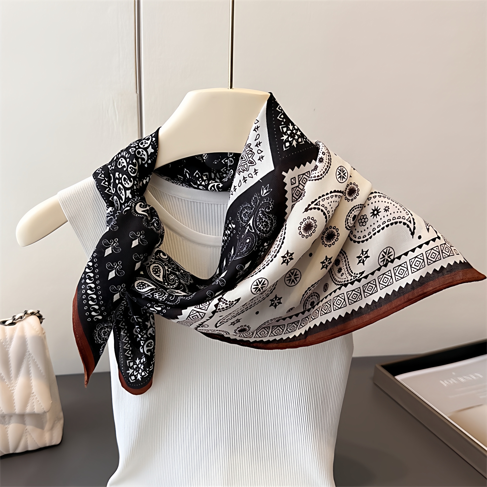 复古腰果花丝巾小方巾女2025新款系脖高级感领巾发带腰间装饰腰带