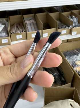 抢！！软毛数量不多坡形眼影刷