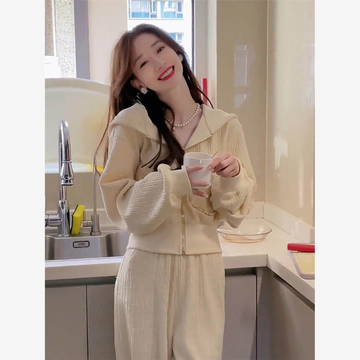 设计感时髦卫衣套装女春