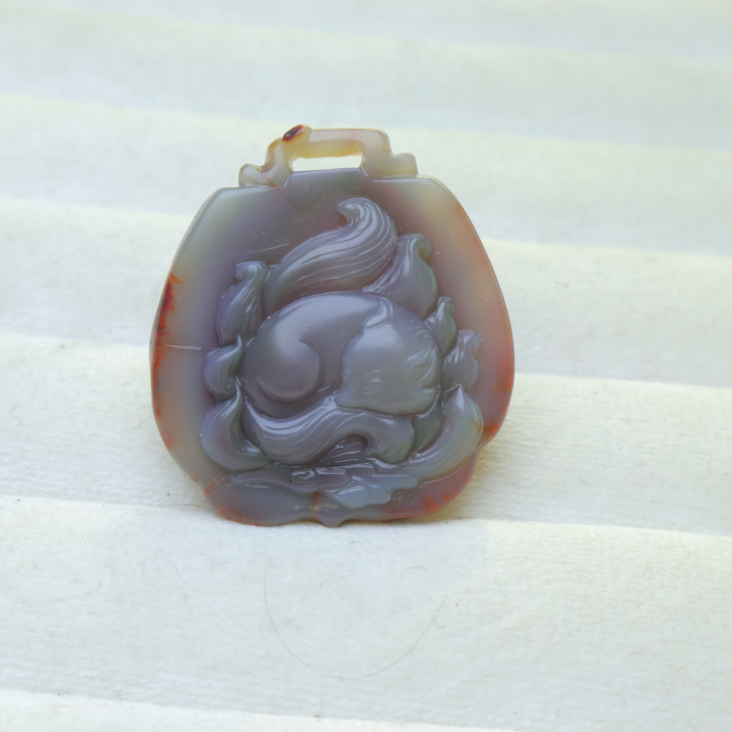 凉山盐源玛瑙九尾狐狸吊坠男女挂件项链送男朋友礼物新款轻奢