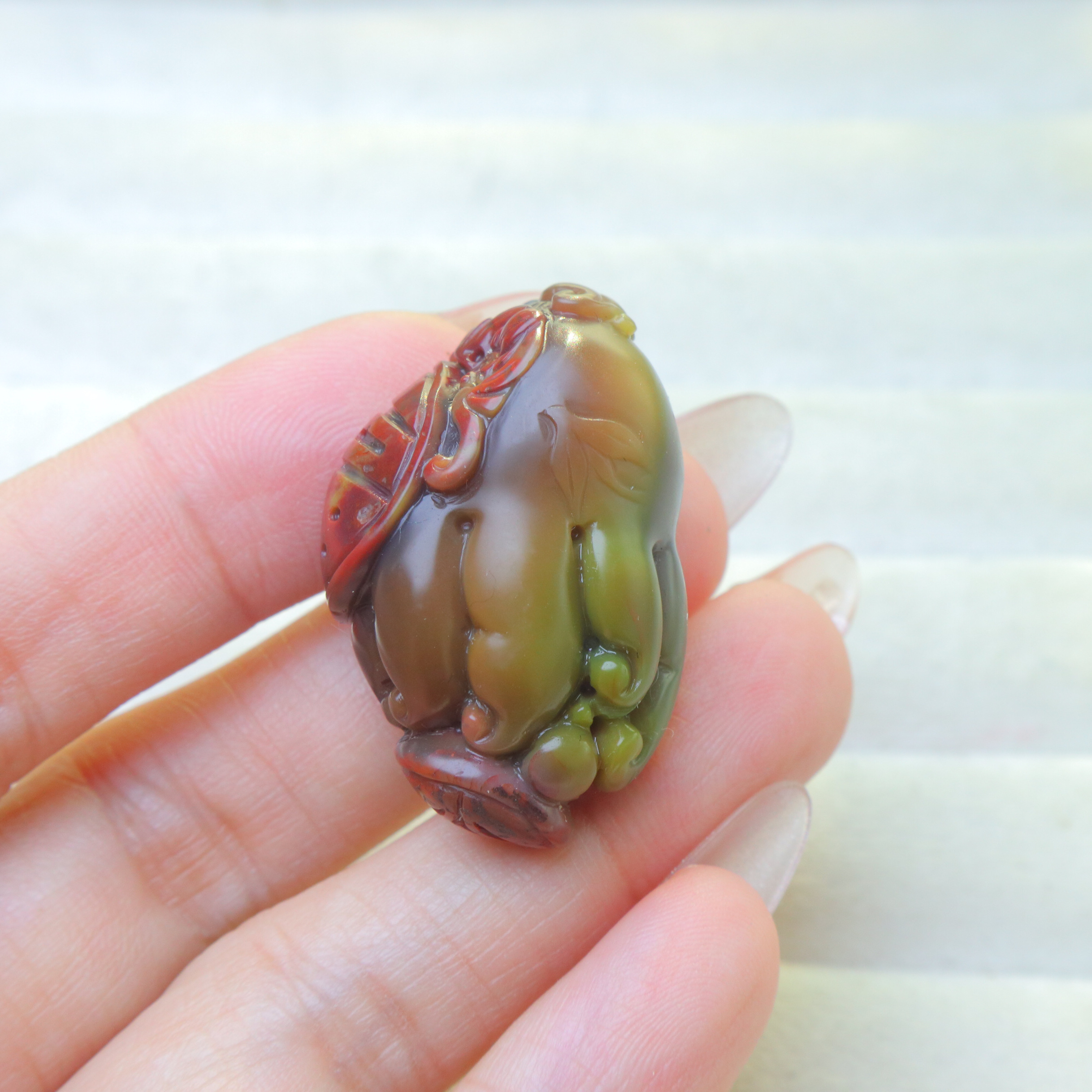 川凉山盐源玛瑙佛手吊坠男女挂件项链送男朋友礼物新款轻奢