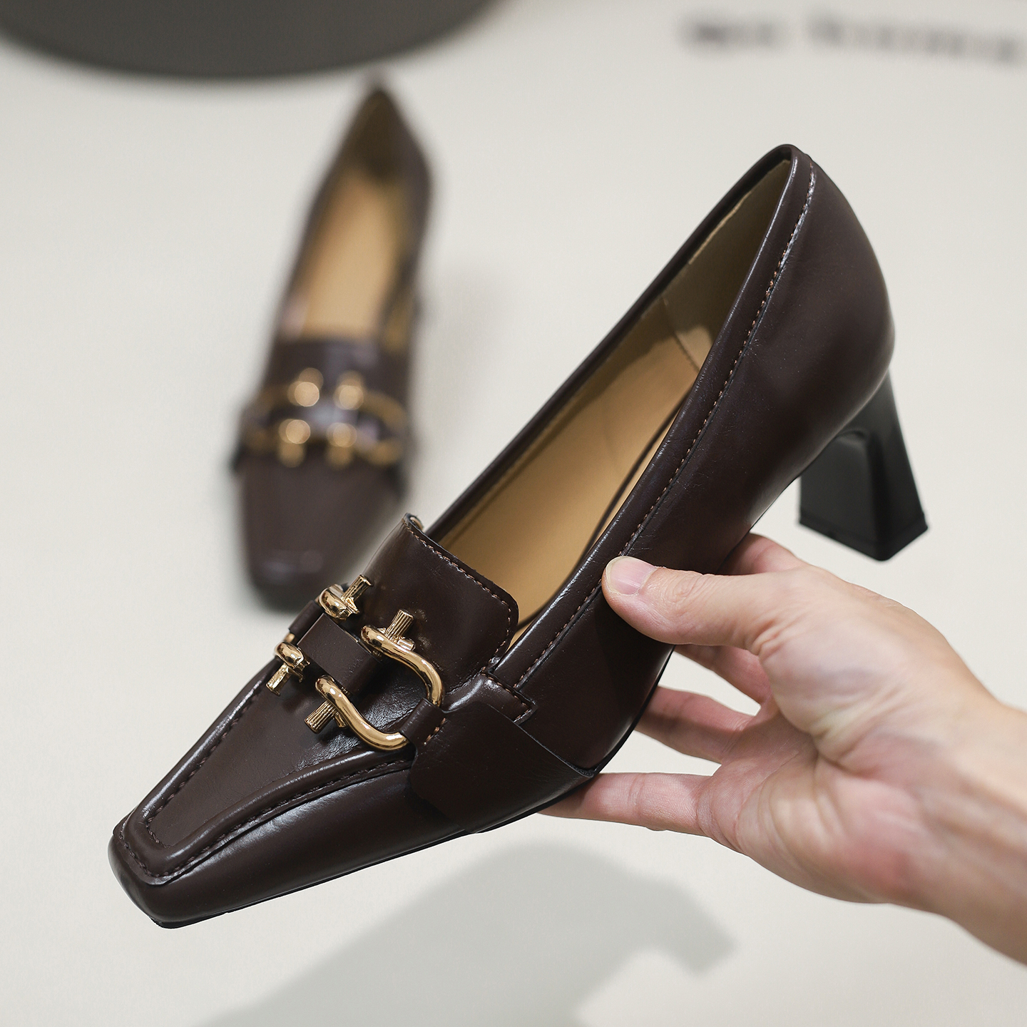 25秋季新款真皮法式方头乐福鞋