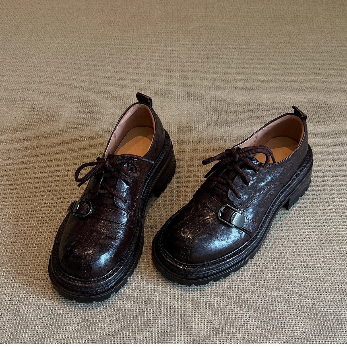 2026早春新款真皮法式复古风系带皮带扣单鞋女圆头粗跟百搭小皮鞋,女鞋,深口单鞋,淘宝优惠券,粉丝福利购,淘宝优惠卷