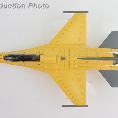 精选收藏家HA38046 F16V中国空军战隼合.金飞机模型