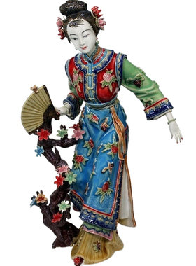 陶瓷公仔红楼梦手工摆件