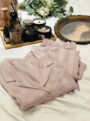 o家睡衣简约淡雅条纹丝绸面料女