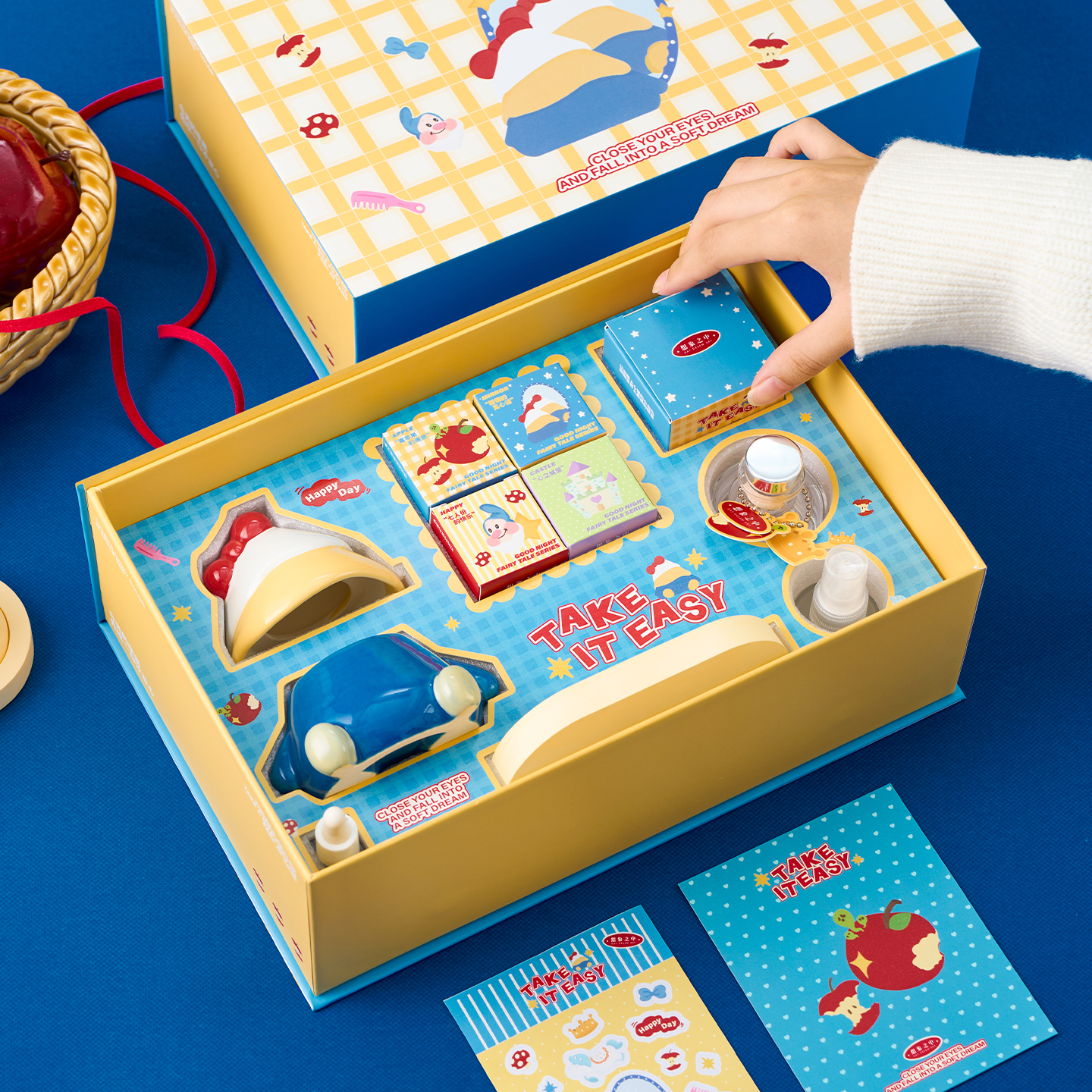 圣诞节香薰蜡烛礼盒无火扩香石送女生实用生日礼物高级感摆件礼品