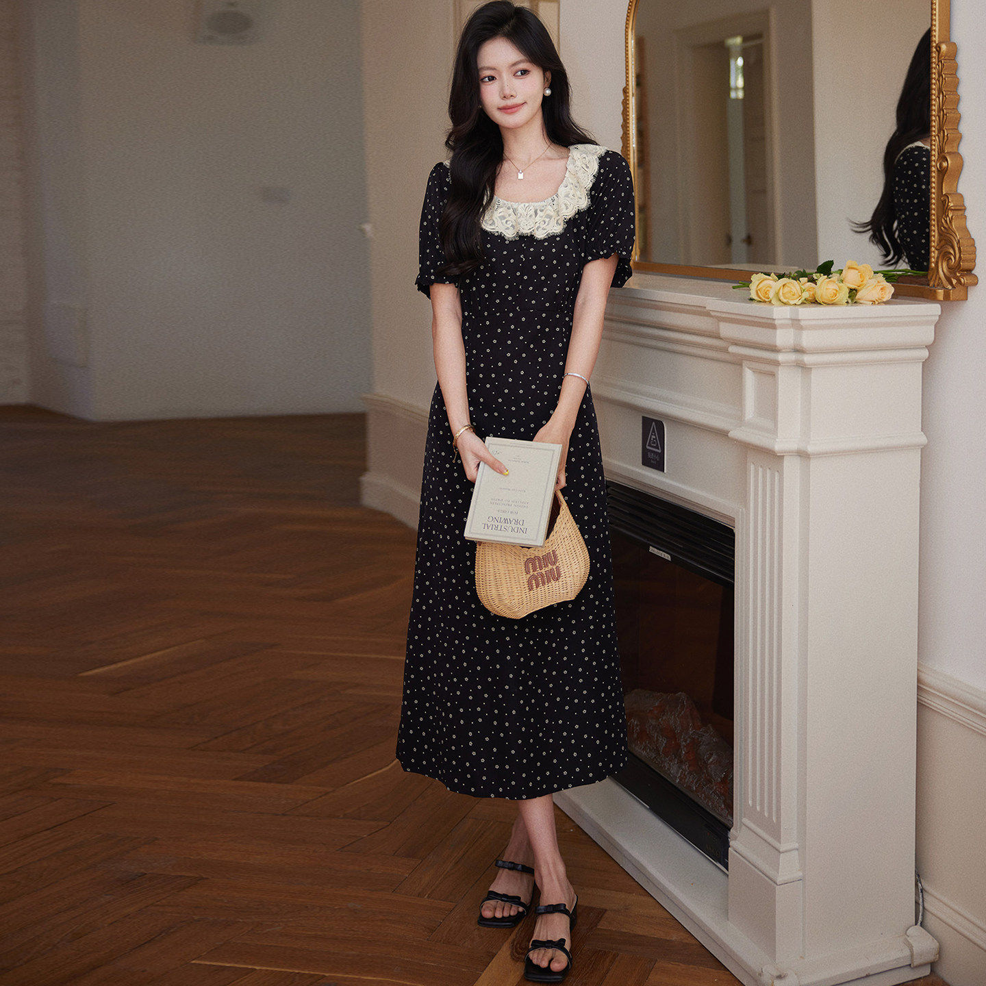 法式桑蚕丝连衣裙女夏2026新款黑色蕾丝拼接收腰显瘦真丝气质长裙