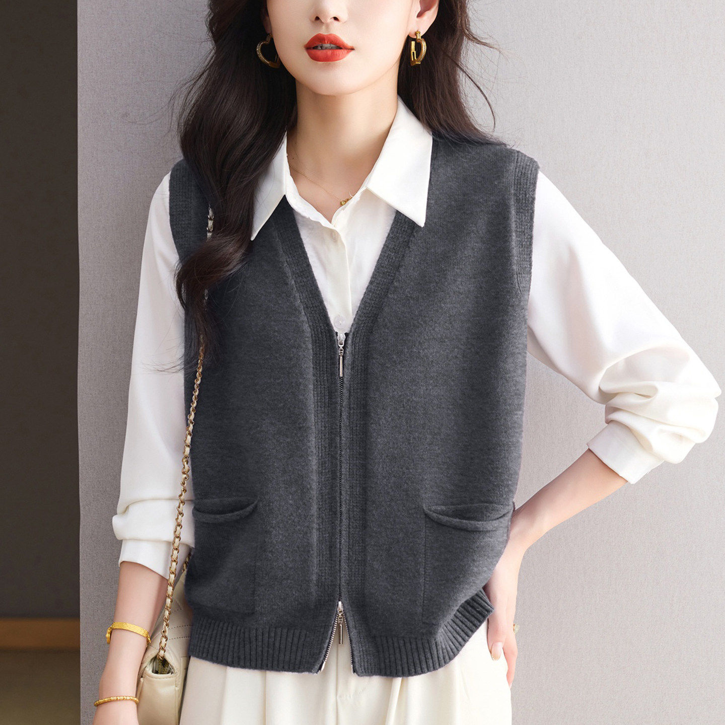 大码针织马甲外套2025新款春秋外搭女式马夹背心短款洋气毛衣坎肩