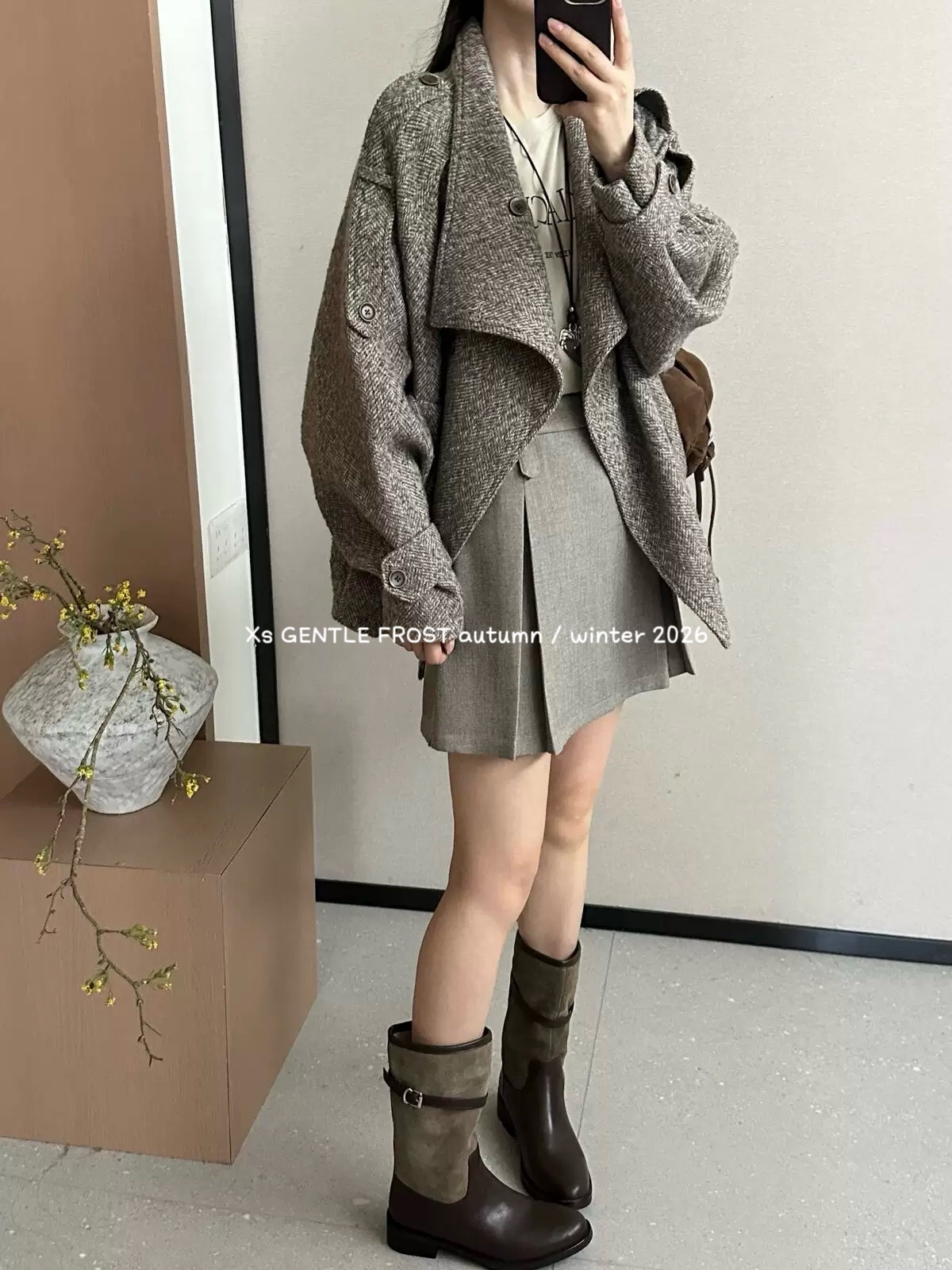 2026新款气质短款风衣外套女高级感宽松休闲时髦立领加棉毛呢外套