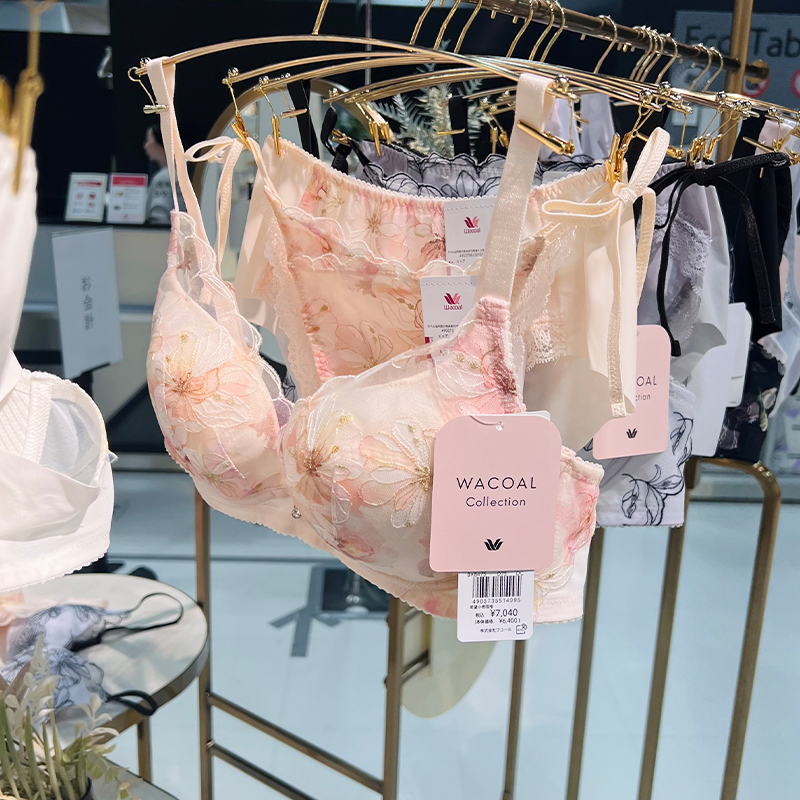 日本代购wacoal华歌尔文胸轻薄聚拢上托透气吸汗夏季蕾丝女士内衣