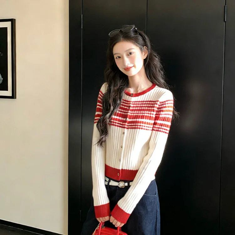 韩版英伦风撞色条纹毛衣针织开衫女秋季新款修身圆领短款外套上衣