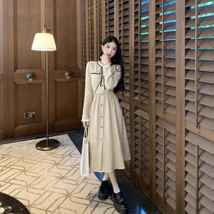 秋装2025小香风连衣裙女新款名媛气质收腰显瘦中长款系带长袖裙子