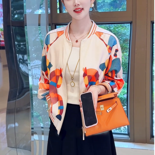 运动休闲短款印花棒球服