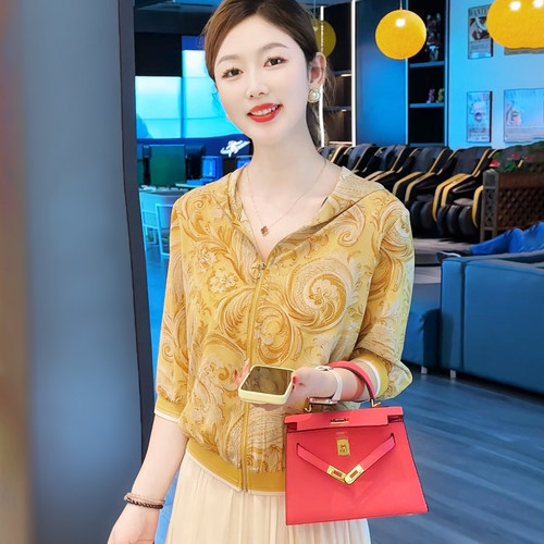 现货 闲日柔彩 春夏新款时尚遮阳舒适百搭减龄防晒衫轻奢气质外套