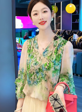 现货 茉海花园~春夏新款时尚V领中袖显瘦宽松T恤减龄印花衬衫上衣