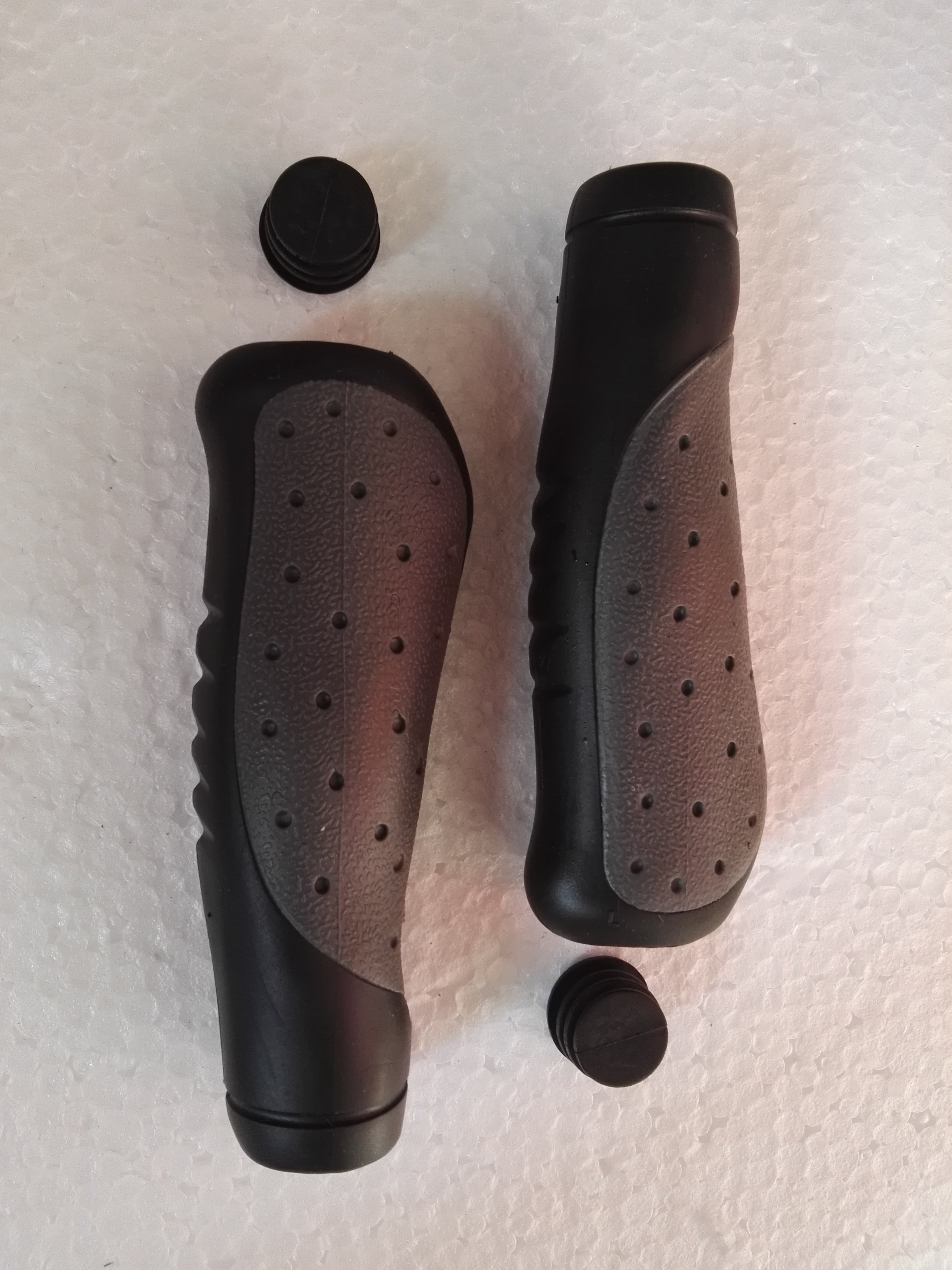 Poignées de vélo - Ref 2348072 Image 1