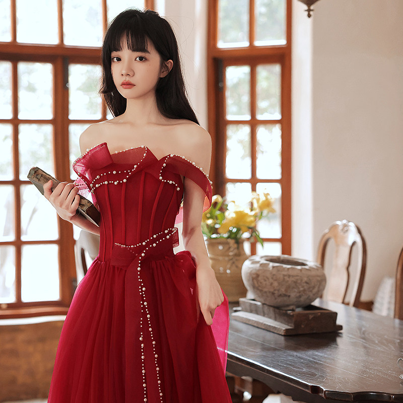 高端酒红色晚礼服宴会主持演出服一字肩结婚婚纱裙敬酒服新娘夏季