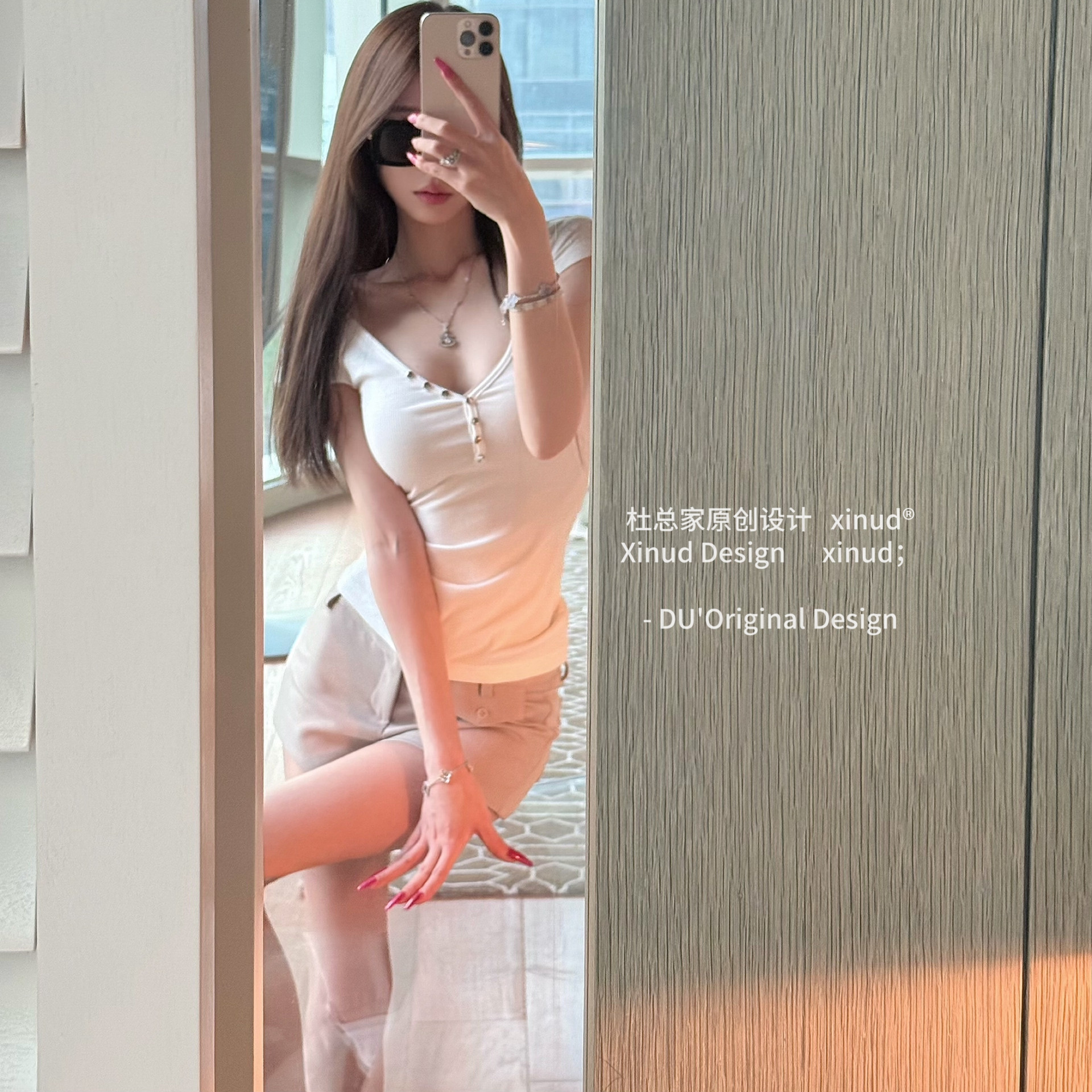 杜总家 掐腰瘦瘦t*原创美式黑白色v领修身显瘦简约百搭T恤上衣夏