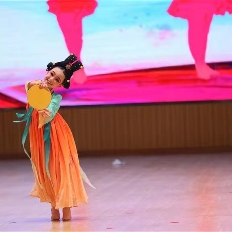 新选执镜俑演出服云川之舞舞蹈博物D馆小陶俑表演服铜镜道具表演