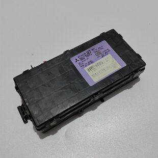 三菱戈蓝 车身控制模块防盗盒
