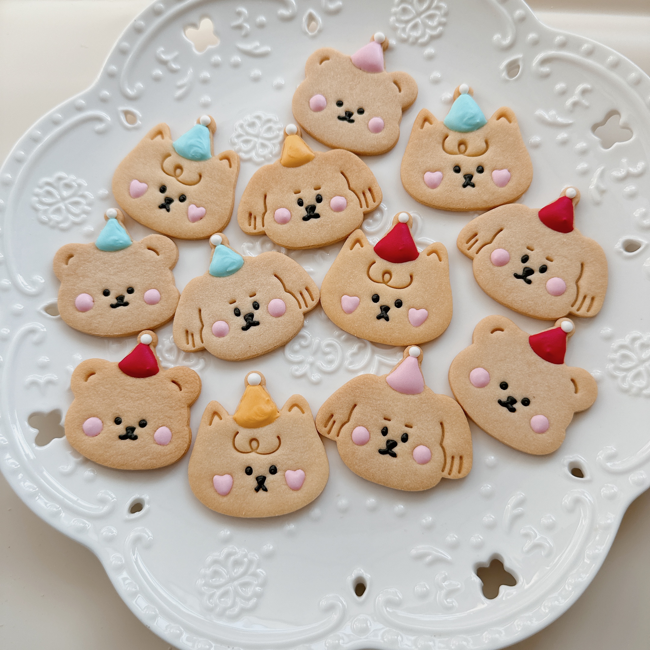 手工可爱卡通创意曲奇小饼干小熊小狗生日帽饼干小朋友派对伴手礼