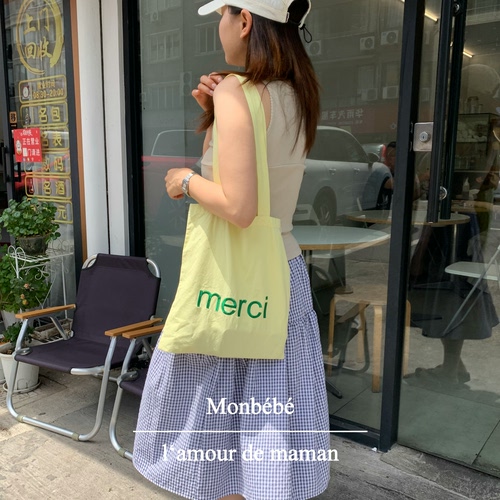 monbebe韩国进口merci字母刺绣帆布单肩包柠檬黄