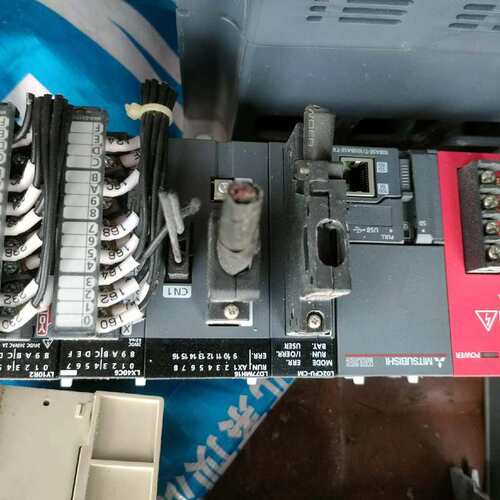 议价三菱L系列PLC一组L02CPU-CM可维修