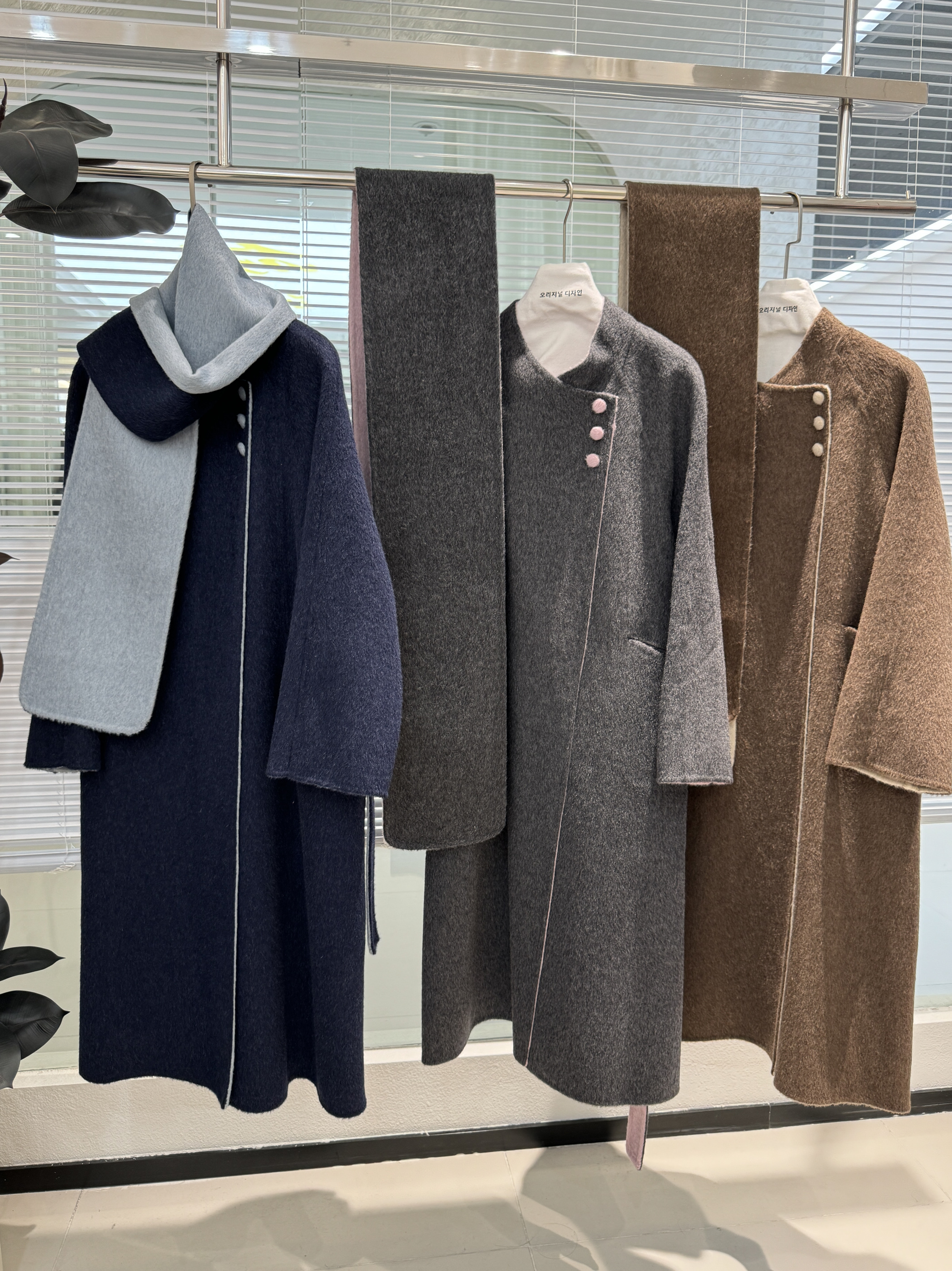 欧洲站AB面澳洲超细羊毛外套2025欧货撞色配围巾长款双面羊绒大衣