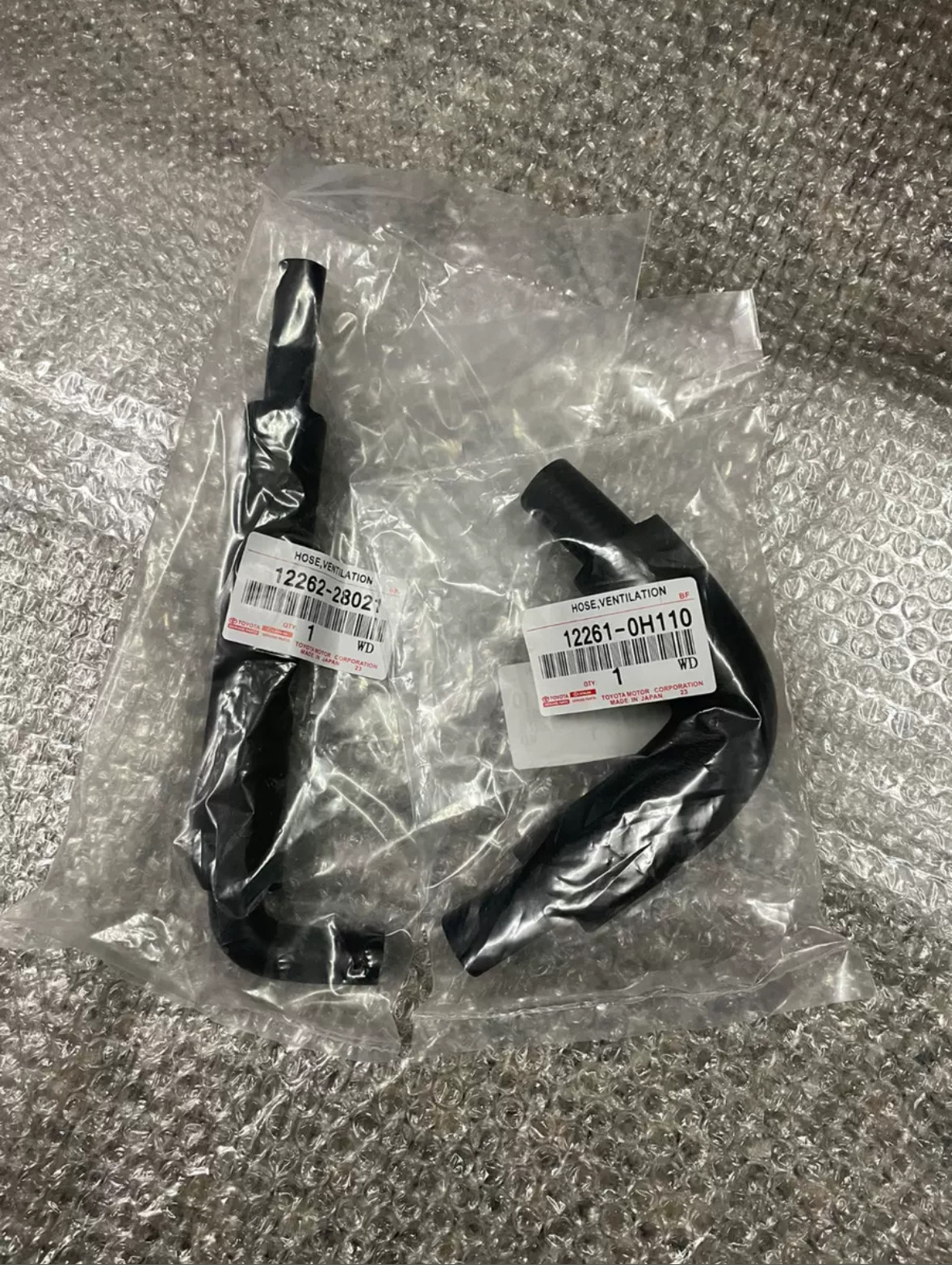 适用于凯美瑞佳美2.4RAV4大霸王废气管废气通风管气门室盖废气管