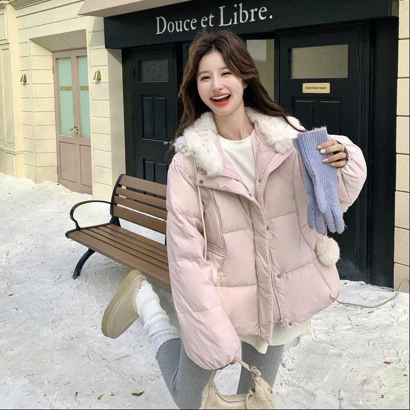 罗芬 故事面料女装官方实拍粉色羊羔毛拼接连帽短款羽绒服2025新,女装/女士精品,羽绒服,淘宝优惠券,粉丝福利购,淘宝优惠卷