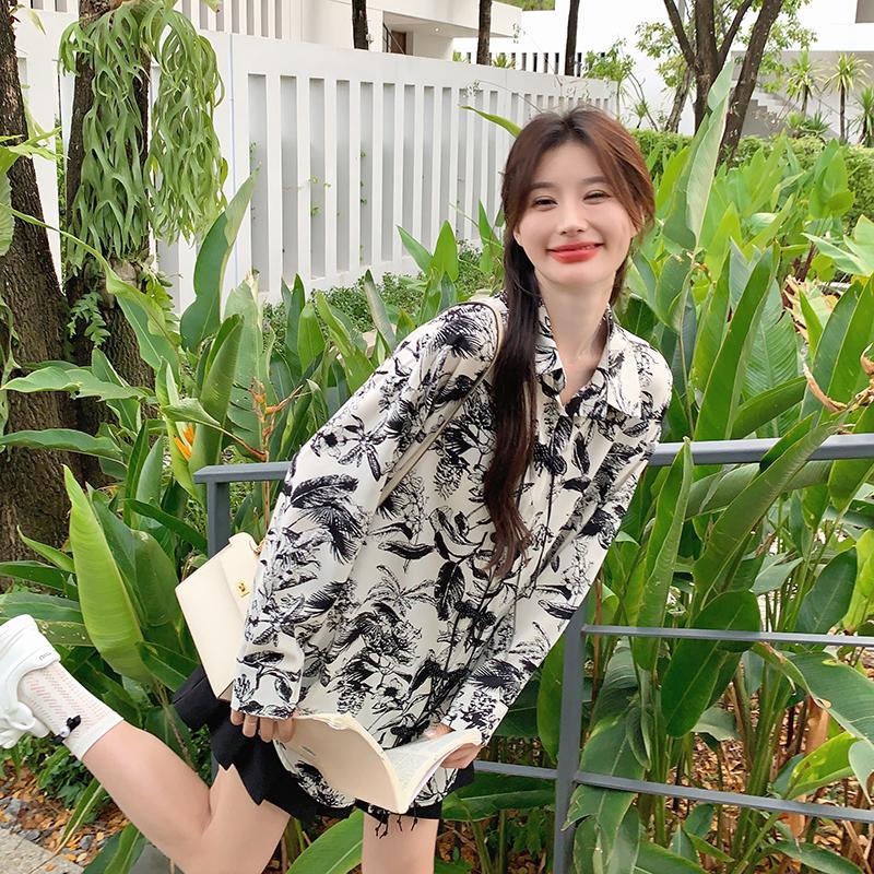 罗芬 故事面料女装官方实拍宽松慵懒风水墨画印花衬衫女春秋新款