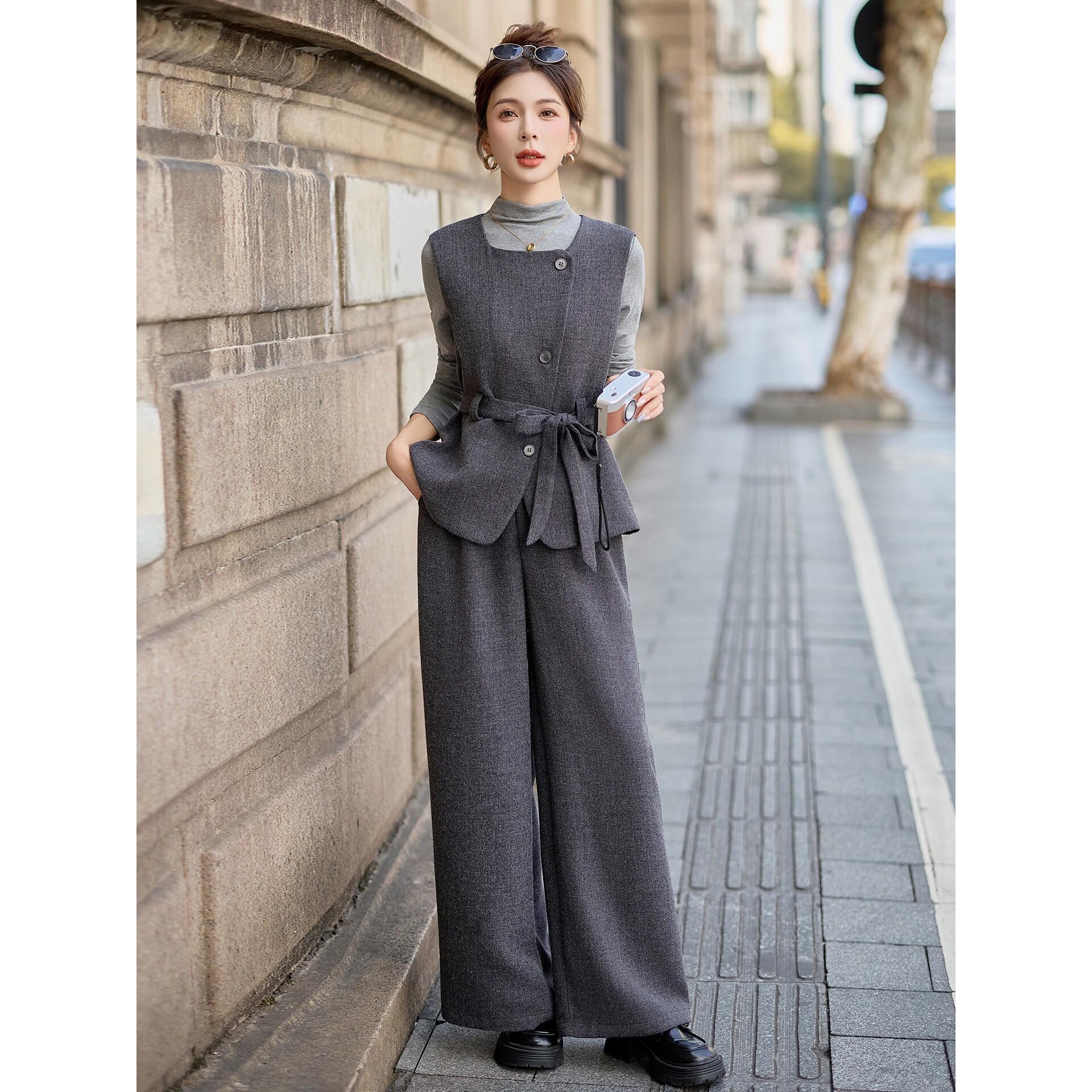 罗芬 故事面料女装官方2025秋季小香风套装气质小个子设计感马甲