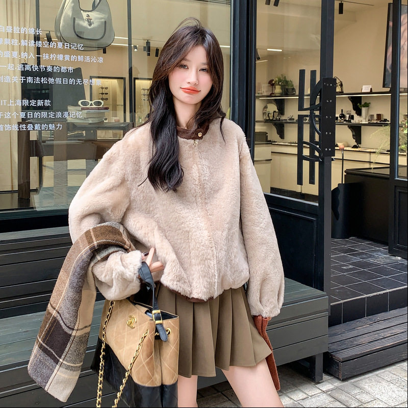 罗芬 故事面料女装官方实拍卡其色复古双面穿羊羔毛短外套2025冬,女装/女士精品,羽绒服,淘宝优惠券,粉丝福利购,淘宝优惠卷