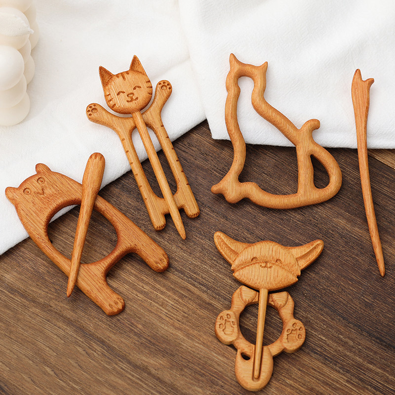 可爱卡通动物木质胸针别针开衫毛衣装饰萌系胸花披肩围巾固定配饰