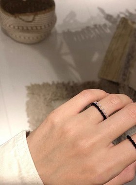 2025手工设计超百搭 黑尖晶石水晶戒指 女叠戴时尚厂家直销