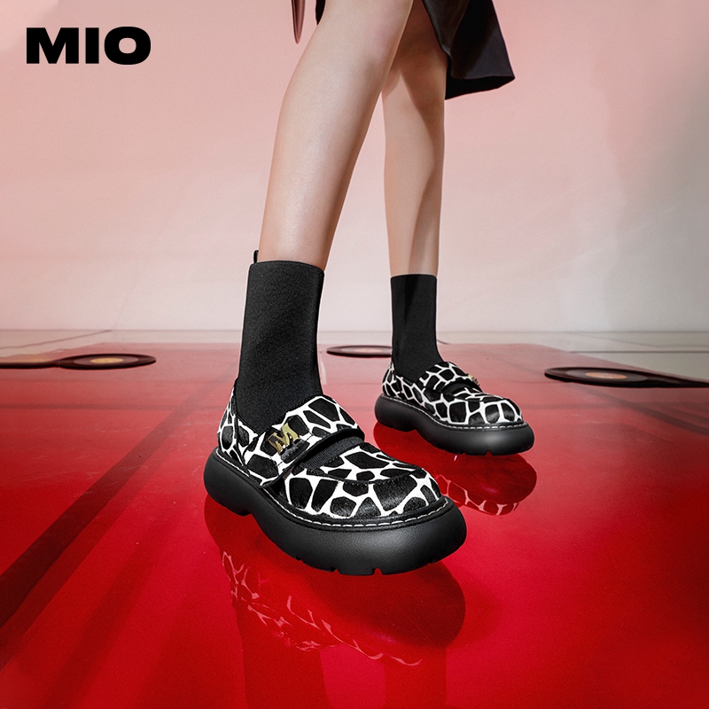 [王鹤润同款]MIO米奥秋冬靴子女靴厚底短靴圆头袜靴字母套筒靴